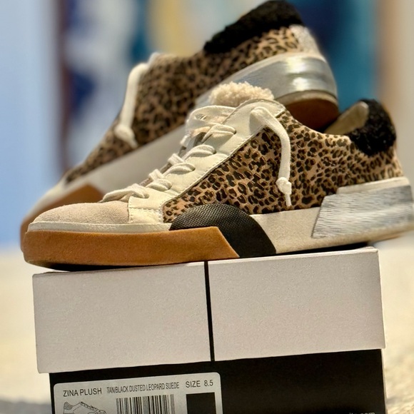 🔥Dolce Vita Zina Leopard Glitter Heel Silver Metallic Faux Fur Sneakers 8.5🔥 - Picture 4 of 8